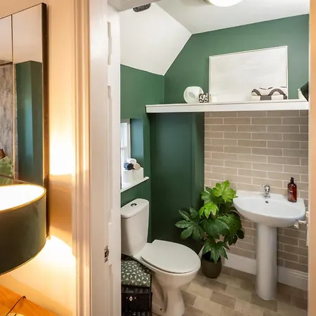 Character, Comfort And Convenience, No 5 Rosedene Mews *